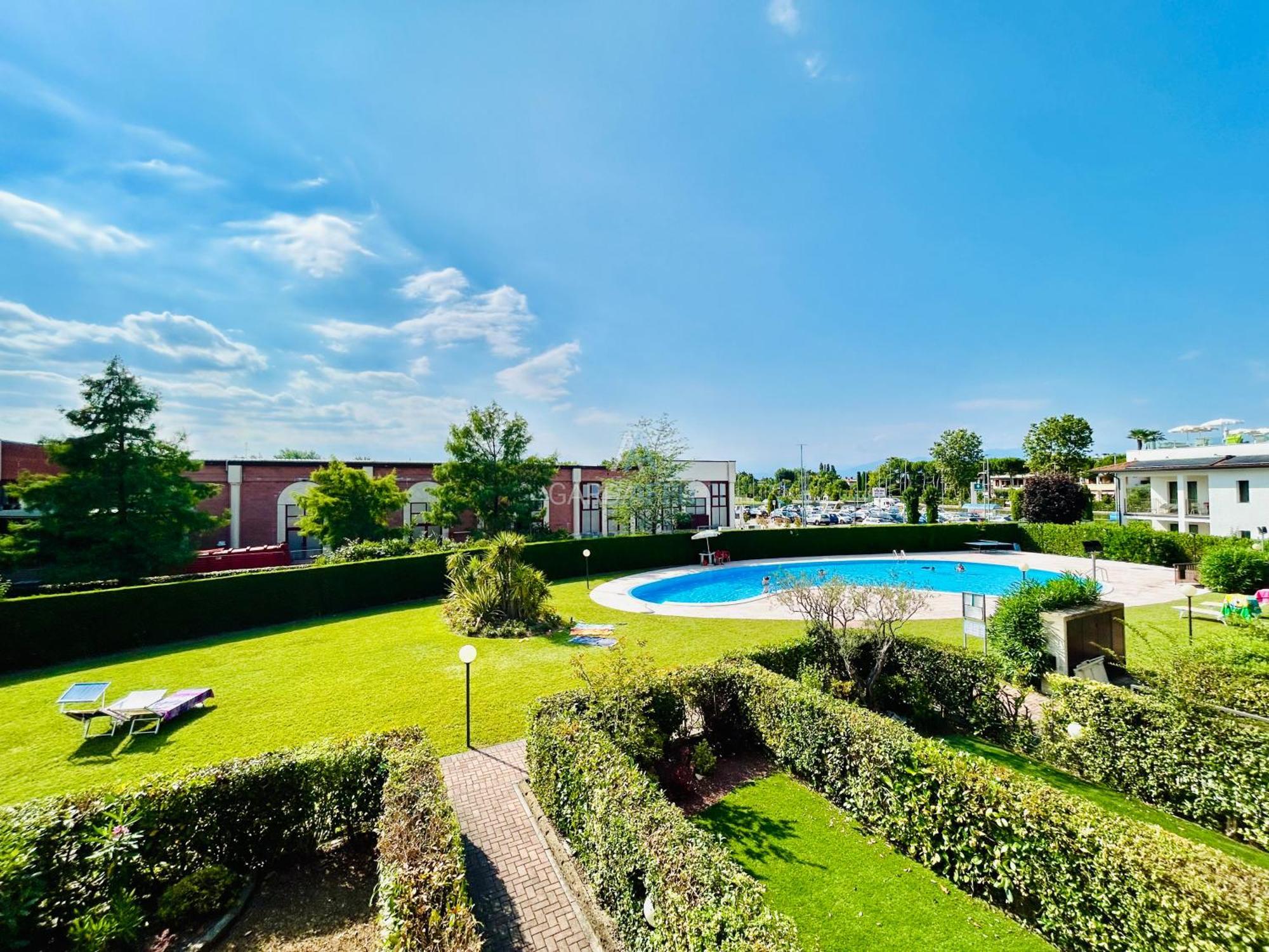Artemide Apartment - A Soli 150M Dal Lago Di Garda Sirmione Exterior photo